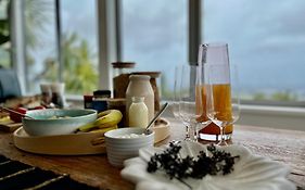 The Lighthouse - Free Breakfast With Stunning Mountain & Sea Views
